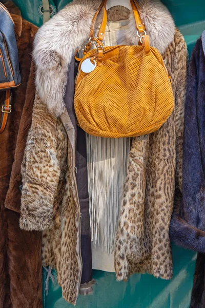Leather Bag Animal Print Fur Coat Winter Fashion — Stock Photo, Image