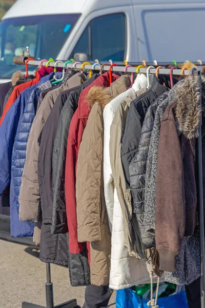 Casacos Inverno Casacos Railing Flea Market Sale — Fotografia de Stock