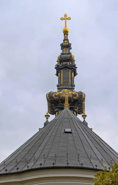 Goldenes Kreuz Auf Dem Turm Der Orthodoxen Kirche Novi Sad — Stockfoto