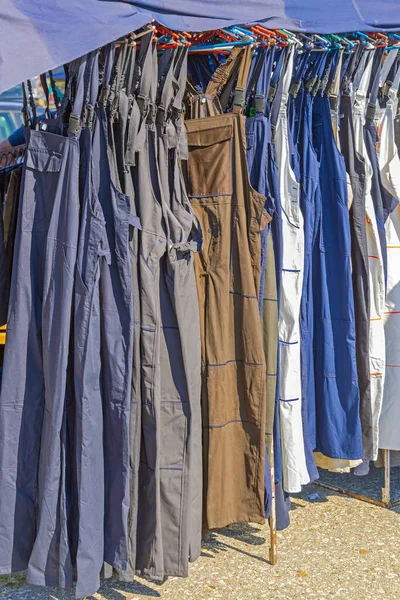 Pantaloni Lavoro Vendita Mercato Delle Pulci — Foto Stock