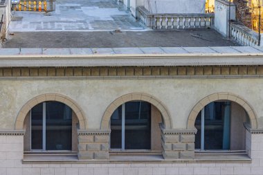 Balkon Evi 'nin En Üst Katındaki Üç Kemer