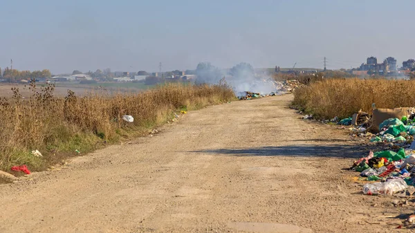 Burning Illegal Garbage Trash Road Side — Stock Photo, Image