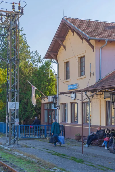 Pancevo Serbia October 2021 People Waiting Train Main Train Station — Stock Photo, Image