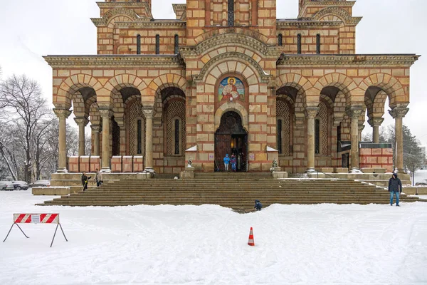 베오그라드 세르비아 2022 Cold Winter Day Snow 마르코 정교회에 들어가는 — 스톡 사진
