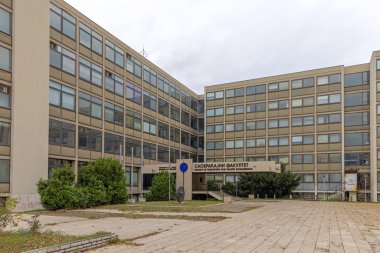 Belgrad, Sırbistan - 23 Ekim 2021: Belgrad 'daki Ulaştırma ve Trafik Mühendisliği Fakültesi.