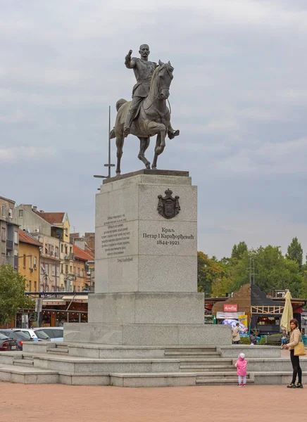 Novi Sad Sérvia Setembro 2021 Estátua Equestre Rei Sérvia Pedro — Fotografia de Stock