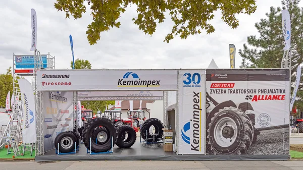 Novi Sad Servië September 2021 Yokohama Alliance Tyres Tractors Combine — Stockfoto