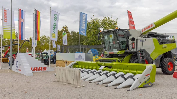 Újvidék Szerbia Szeptember 2021 Large Combine Harvester Claas Agriculture Fair — Stock Fotó