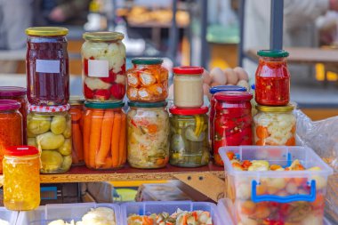 Canning Mason Kavanozları Kış için Sebze Koruma