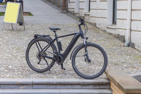 Gran Bicicleta Eléctrica Negra Estacionada Calle — Foto de Stock