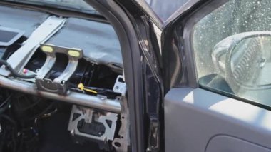 Konsolu Olmayan Küçük Araba Servis Garajı Tamiri