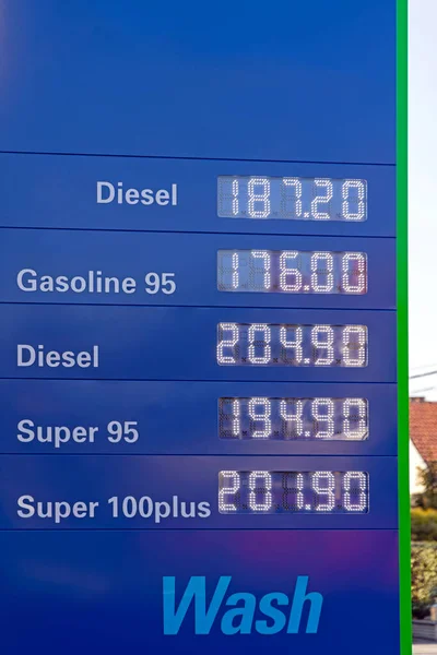 Nuevo Tótem Gasolinera Con Precios Señal Led —  Fotos de Stock