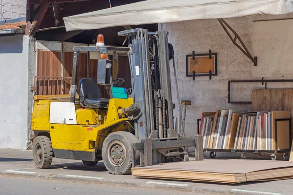 Big Yellow Forklift Front Wood Material Warehouse — Stock Photo, Image