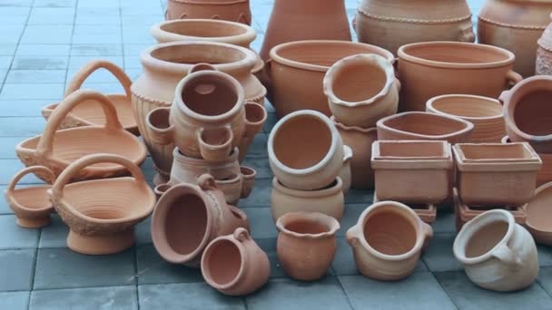 Duży Zbiór Naczyń Ceramicznych Garnki Dzbanki Obiekty Patelni — Wideo stockowe