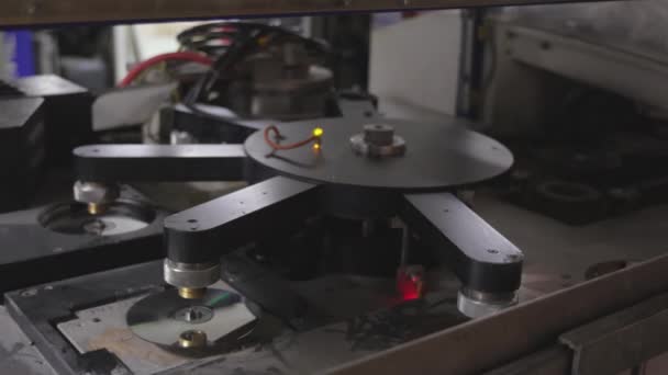 Tecnología Maquinaria Producción Proceso Fabricación Dvd — Vídeos de Stock