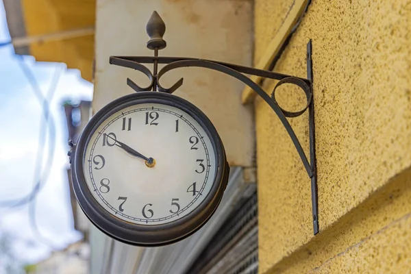 Analoge Uhr Retro Stil Der Außenwand — Stockfoto