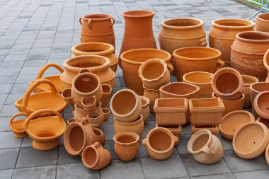 Büyük Toprak Donanım Koleksiyonu Çömlek Kutuları Sürahiler