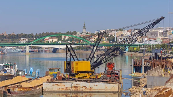 Kraanvogel Hijsen Bouwplaats Van Binnenvaartschip River Works — Stockfoto