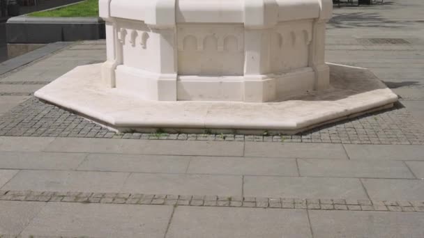 Belgrade Serbia April 2022 White Marble Stone Fountain Little Red — Wideo stockowe