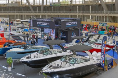 Belgrad, Sırbistan - 07 Nisan 2022: Goga Yachting Club Monterey Boat Stadyumu, Denizcilik Av Balıkçılığı Fuarı.