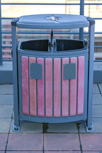 Two Compartment Recycling Bin Ashtray Top — Stock Photo, Image