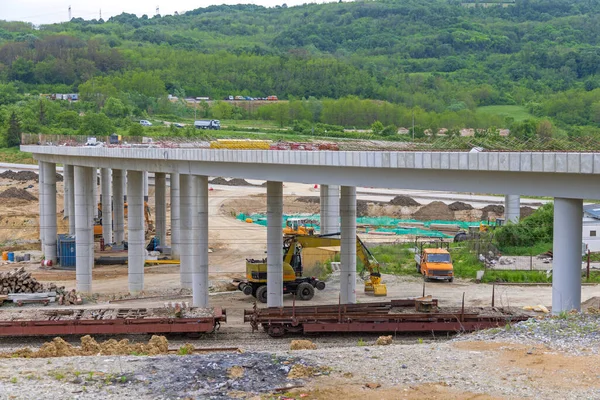 Nşaat Alanı Beton Yol Köprüsü Demiryolu Üstü Otoyol Ağı — Stok fotoğraf