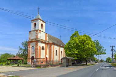 Popinci, Sırbistan - 08 Mayıs 2022: Kutsal Cebrail Sırp Ortodoks Kilisesi.