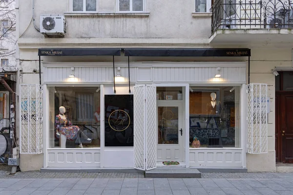 塞尔维亚贝尔格莱德 2022年3月15日 旧城Zetska街的Senka Milijas Atelier设计女装商店 — 图库照片