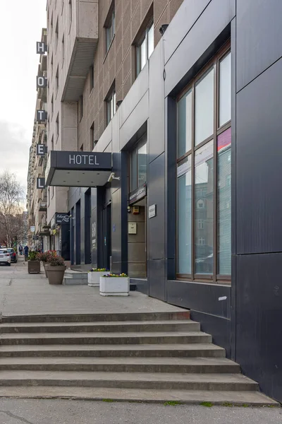 塞尔维亚贝尔格莱德 2022年3月15日 位于首都塔科夫斯卡大街的现代酒店88间客房 — 图库照片