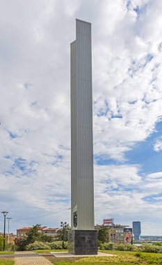 Belgrad, Sırbistan - 01 Mayıs 2022: Başkent Merkezinde Eski Obelisk Anıtı Bağlantısız Ülkeler.