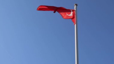 Türkiye Cumhuriyeti Bayrağı Uzun Kutup Güneşli Gününde