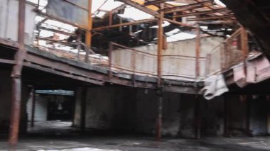 Alışveriş Merkezi, Cehennem Yangınından Sonra Yapısal Hasar Veriyor