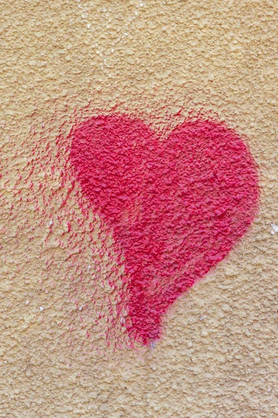 Rojo Corazón Forma Spray Pintura Pared Amor —  Fotos de Stock