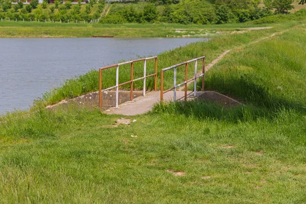 Pedestrian Bridge Waalking Path Lake Dam — Stock Photo, Image