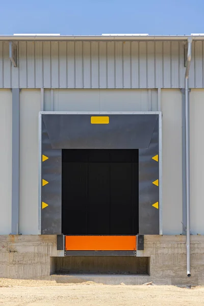 Loading Dock Door Weather Shelter Seal Warehouse Building — Stock fotografie