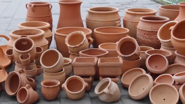 Vasellame Ceramica Argilla Terraglie Tazze Pentole Terracotta Inclinare Verso Basso — Video Stock