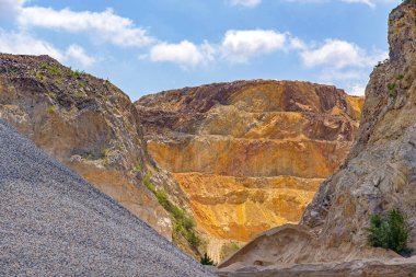 Rocky Hill tarafında açık maden ocağı konumu