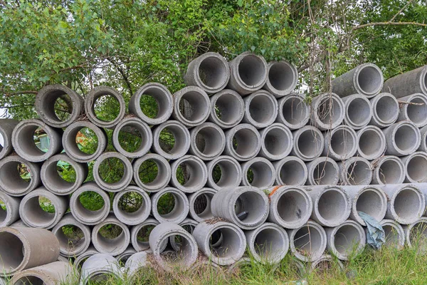 Nuevos Tubos Alcantarillado Hormigón Apilados Segmentos Material Construcción — Foto de Stock