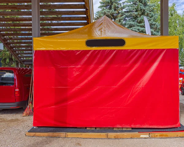 Red Canopy Yellow Roof Event Gazebo Tent Structure — 스톡 사진