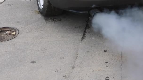 Luchtverontreiniging Kapotte Motor Fumes Gaat Terug Naar Auto Uitlaat Omgekeerde — Stockvideo