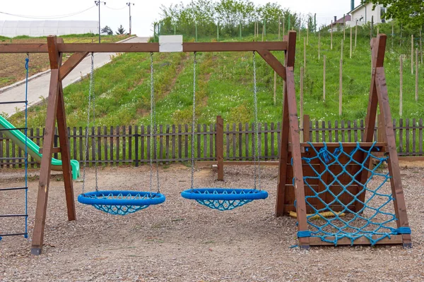 Runde Schaukeln Blaues Frachtseil Netz Beim Kinderkletterspielplatz Spaß — Stockfoto