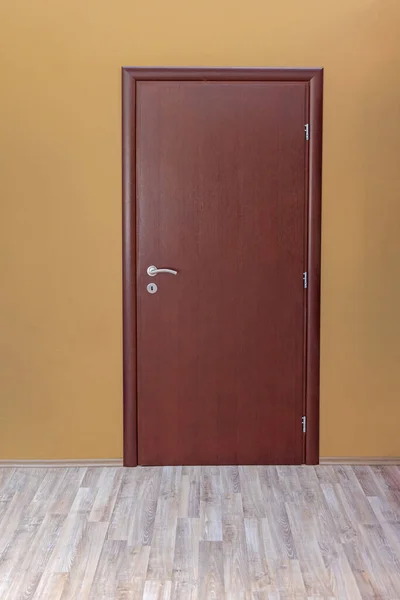 Brown Wooden Door Laminate Parquet Floor House Interior — Stok fotoğraf
