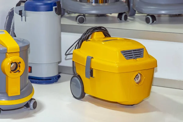 Professional Yellow Vacuum Cleaner Commercial Use Hotels — Φωτογραφία Αρχείου