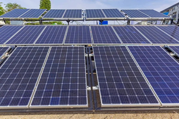 Painéis Solares Grandes Matriz Móvel Ângulo Energia Elétrica — Fotografia de Stock