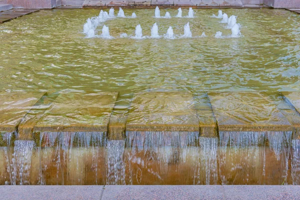 Small Waterfalls Pool Fountain Green Water City Park — Stok fotoğraf