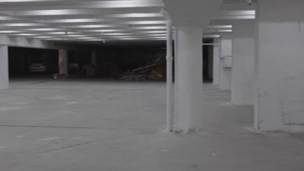 Large Empty Factory Hall Building White Interior Lights Pan — Vídeo de stock