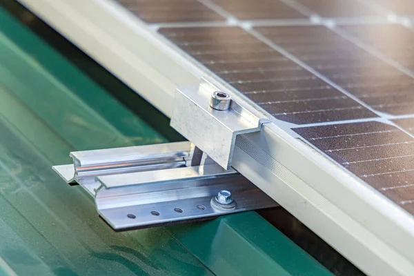 Solar Panel Holder Mounting Bracket Corrugated Roof — 图库照片
