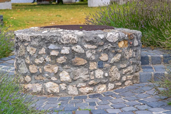 Old Water Well Stones Buda Castle Hungary — Photo