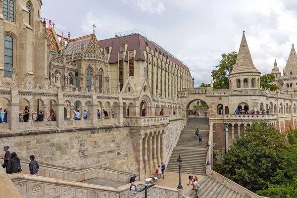 Budapest Hungary July 2022 Many Tourists Visiting Fisherman Bastion Halaszbastya — Stock Photo, Image