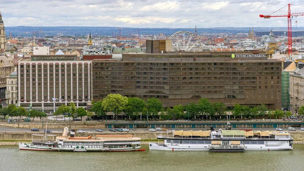 Budapest Hungary July 2022 Hotel Intercontinental Building Danube River Hungarian — Foto Stock